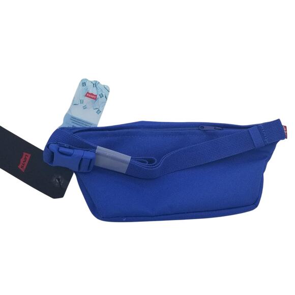 Levi's 90's Throwback Sling Bag Pack - Picture 3 of 3